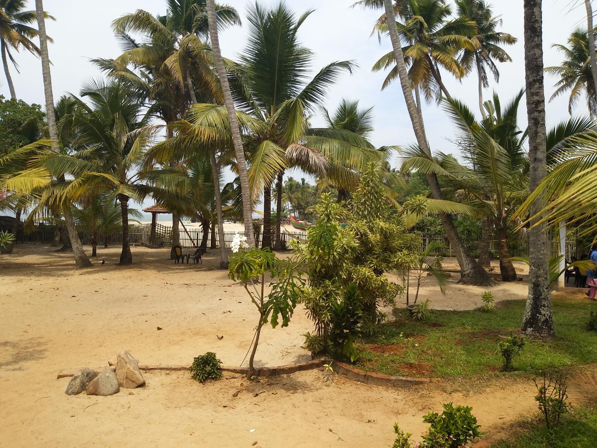 Pozhiyoram Ayurveda Beach Resort Alappuzha Eksteriør bilde