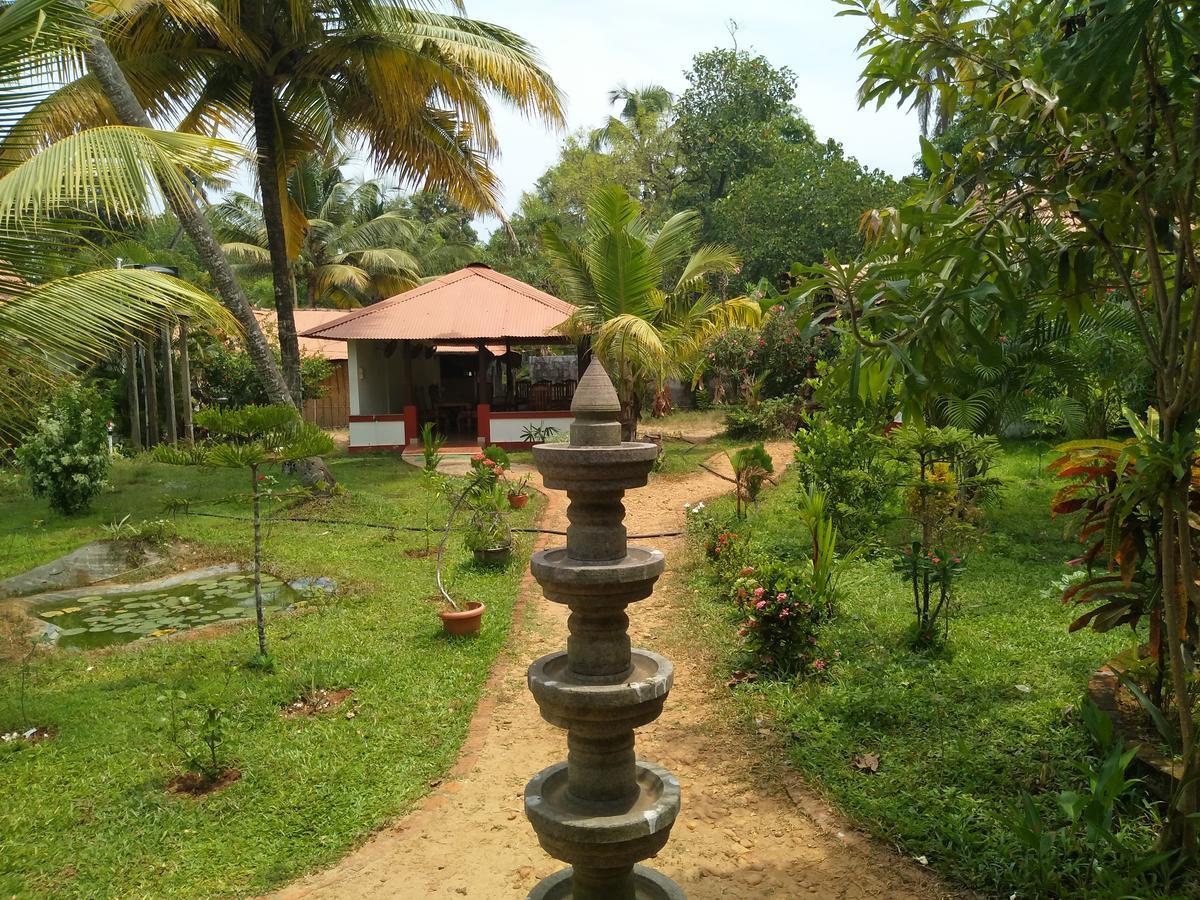 Pozhiyoram Ayurveda Beach Resort Alappuzha Eksteriør bilde