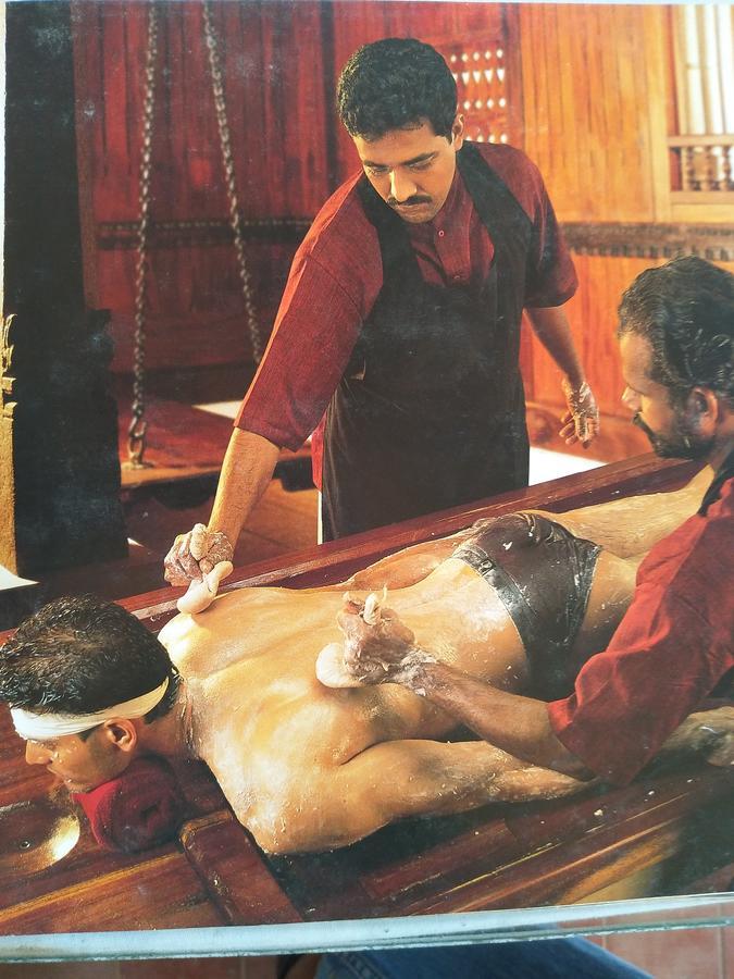 Pozhiyoram Ayurveda Beach Resort Alappuzha Eksteriør bilde